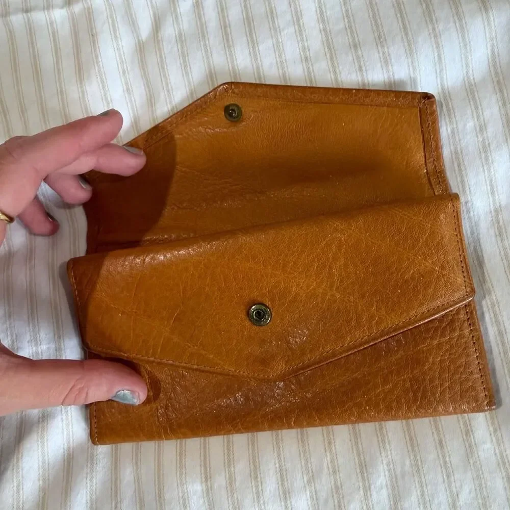 Vintage tan leather trifold envelope wallet